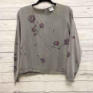 Amanda Gray | Tencel gray floral top